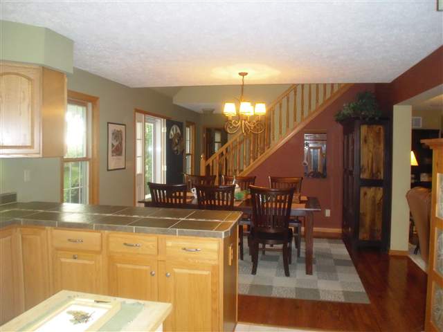26184 Territorial Road Le Claire, IA 52753 - Photo 4 of 12 Gallery Image 4