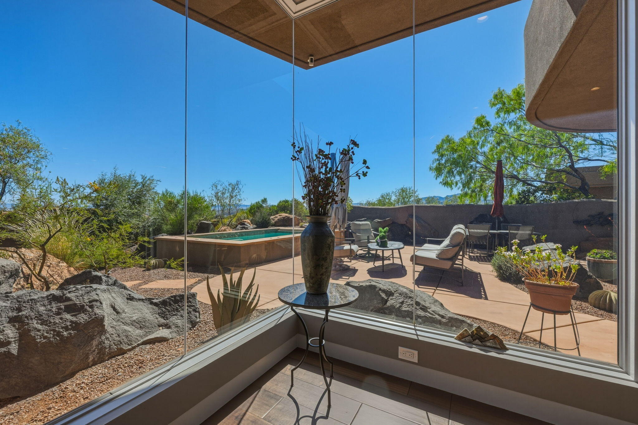 2331 West Entrada Trail, Unit 85 St. George, UT 84770 - Photo 15 of 34 Livin Rm View
