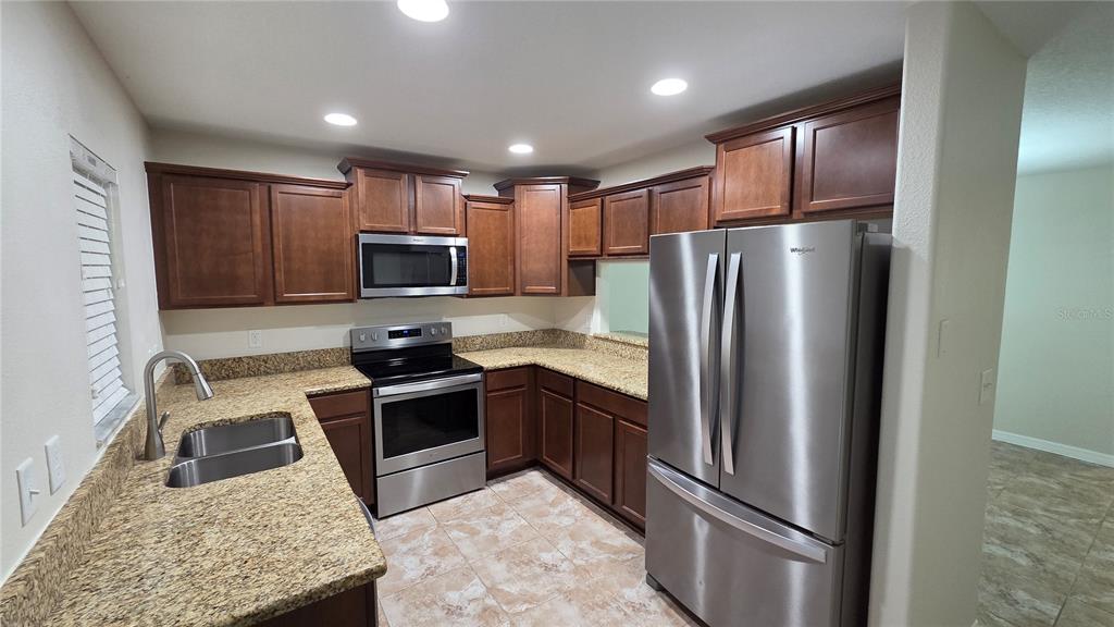 104 Augustus Point Sanford, FL 32773 - Photo 2 of 11