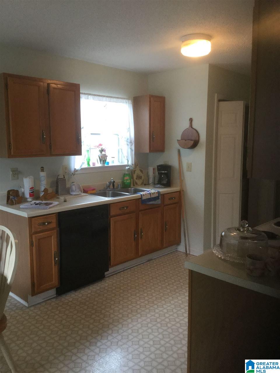 1077 Georgetown Lane Birmingham, AL 35217 - Photo 3 of 16