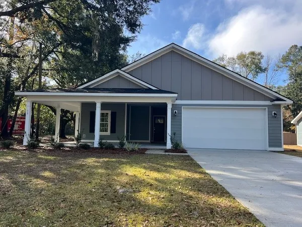 $1,950 | 413 Pine Street, Darien, GA 31305