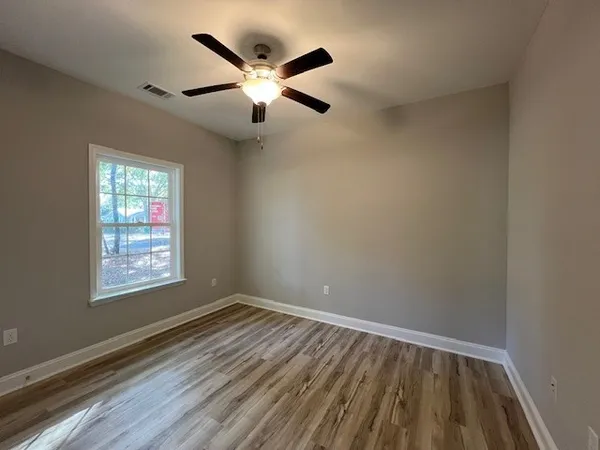$1,950 | 413 Pine Street, Darien, GA 31305