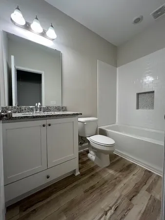 $1,950 | 413 Pine Street, Darien, GA 31305