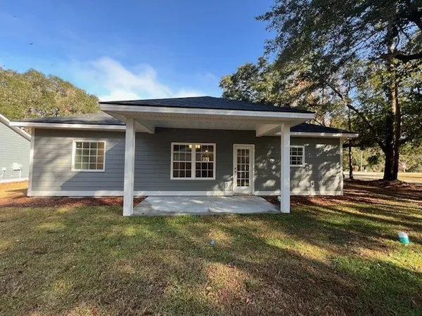 $1,950 | 413 Pine Street, Darien, GA 31305