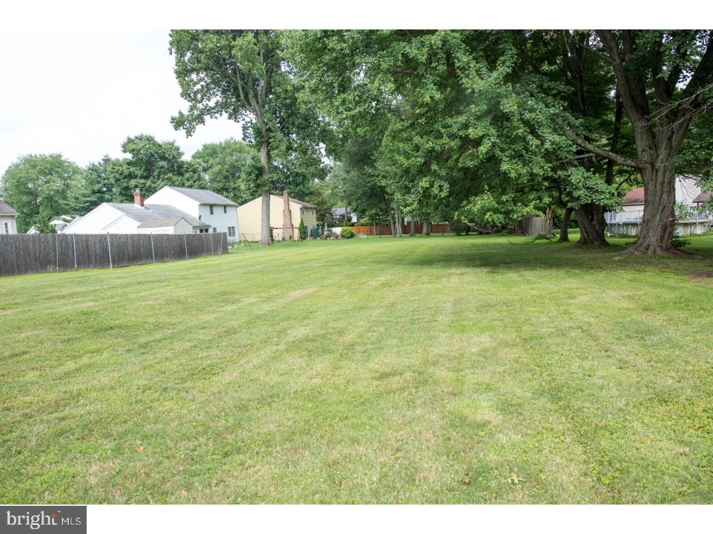 424 New Road Southampton, PA 18966 - Photo 19 of 25 Back Yard