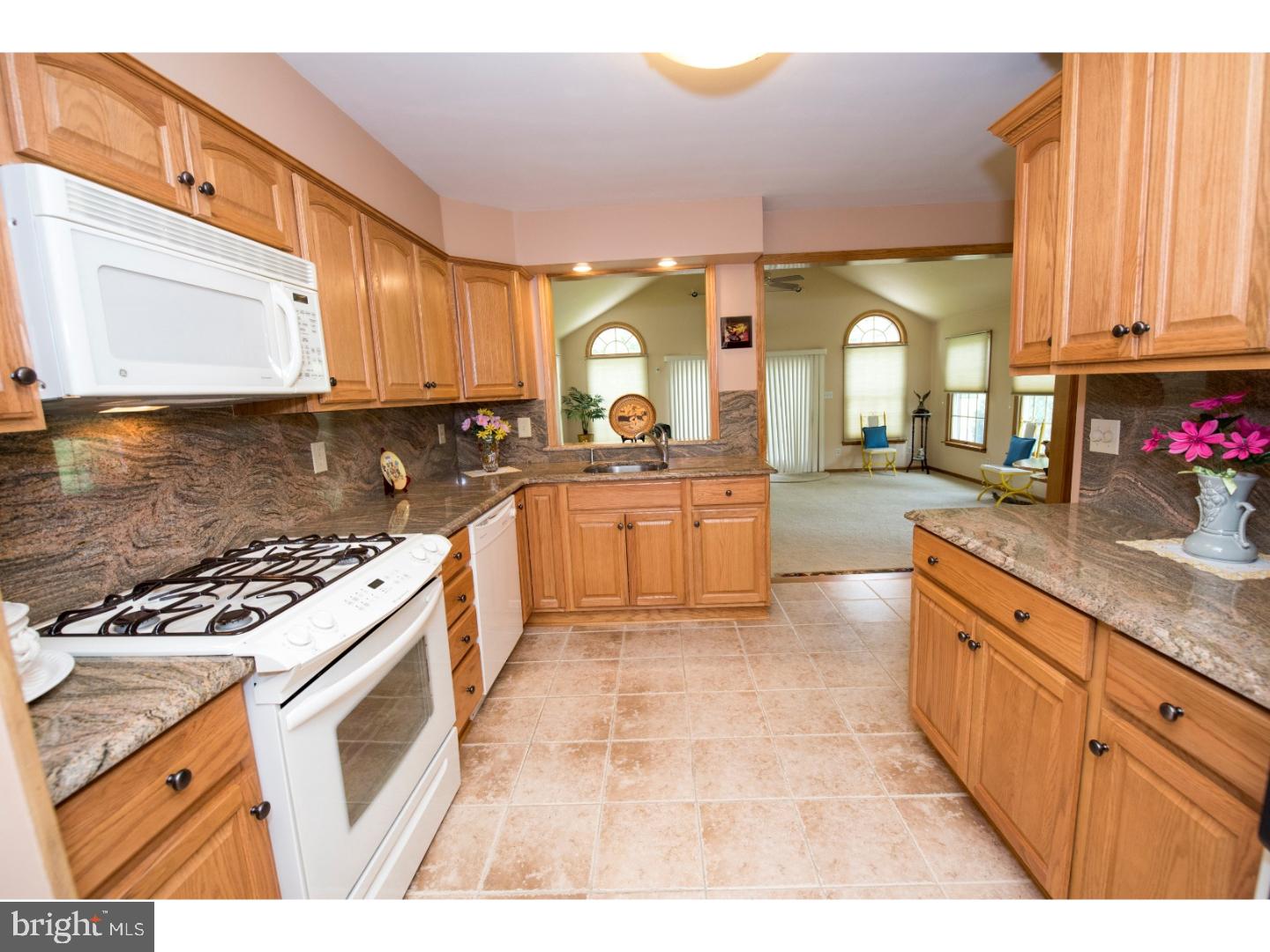 424 New Road Southampton, PA 18966 - Photo 7 of 25 Kitchen