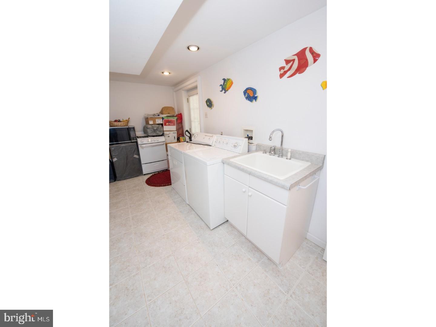 424 New Road Southampton, PA 18966 - Photo 10 of 25 Laundry Room
