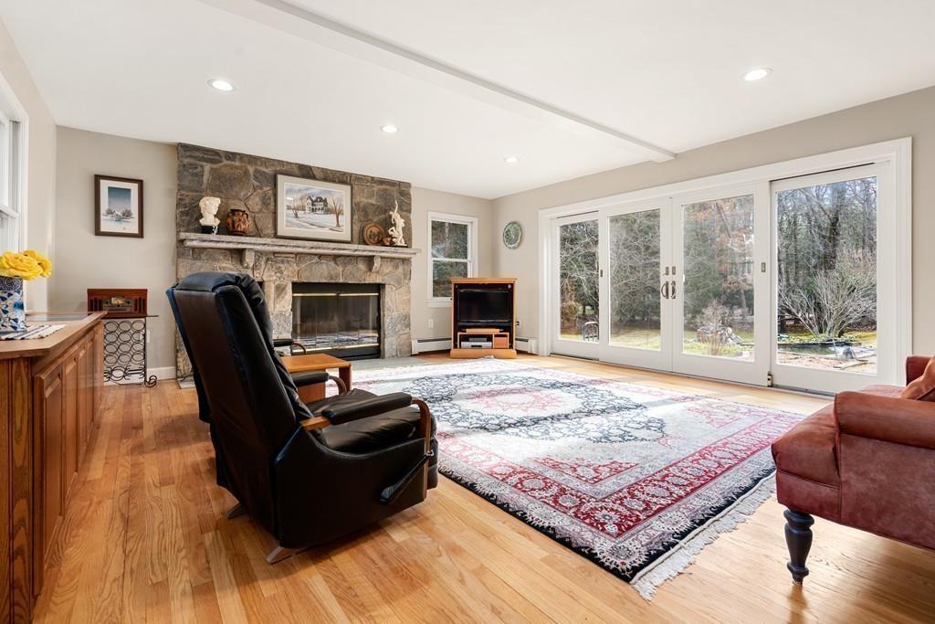 4 Wayside Road Wayland, MA 01778 - Photo 4 of 31