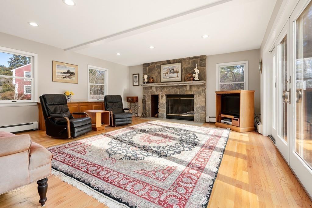 4 Wayside Road Wayland, MA 01778 - Photo 5 of 31