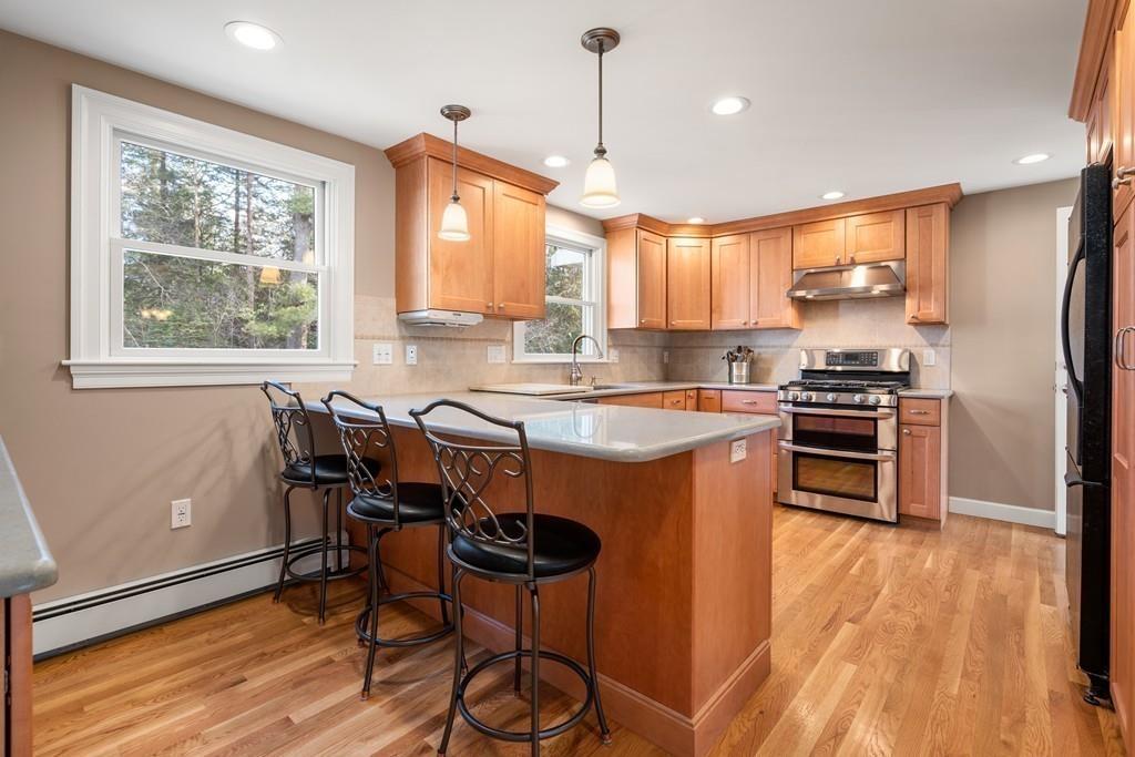 4 Wayside Road Wayland, MA 01778 - Photo 9 of 31