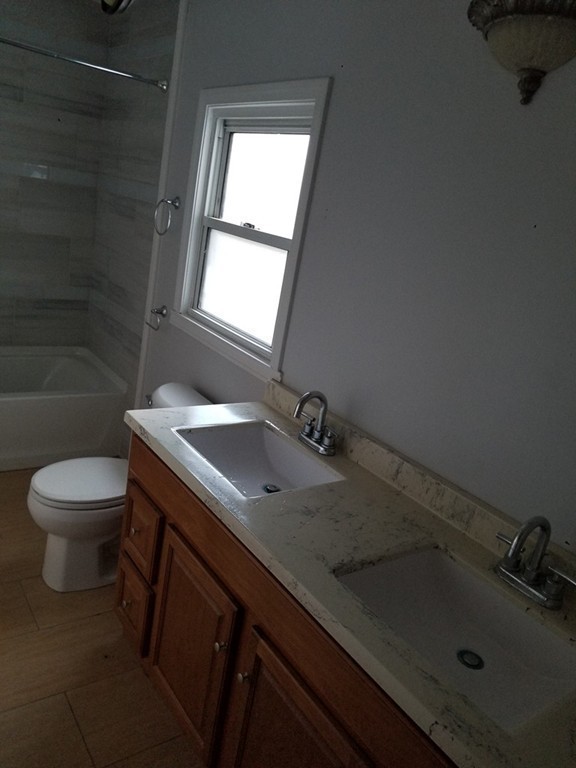84 Andrew Street Springfield, MA 01109 - Photo 17 of 24 Gallery Image 17