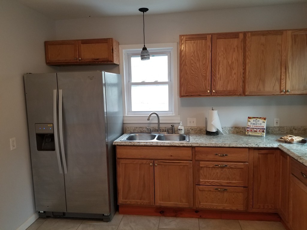 84 Andrew Street Springfield, MA 01109 - Photo 9 of 24 Gallery Image 9