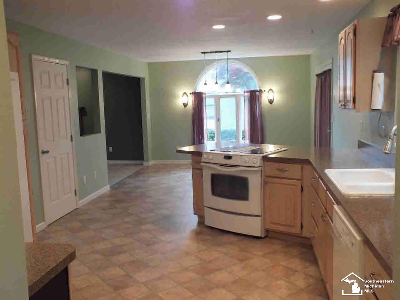 6797 Grenville Road Temperance, MI 48182 - Photo 8 of 25 Kitchen (B)