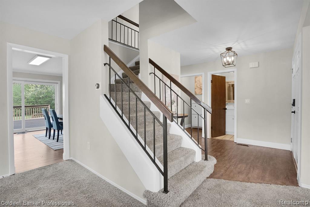 22626 Deerfield Road Novi, MI 48375 - Photo 8 of 52