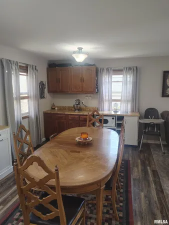 $174,900 | 1824 Riverview Drive, Macomb, IL 61455