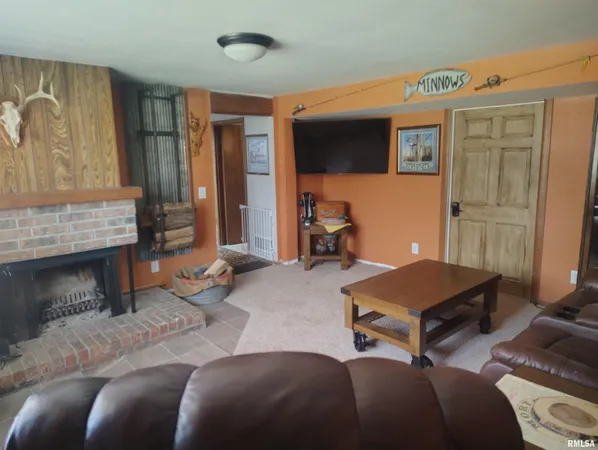 $174,900 | 1824 Riverview Drive, Macomb, IL 61455