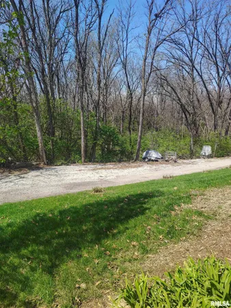 $174,900 | 1824 Riverview Drive, Macomb, IL 61455