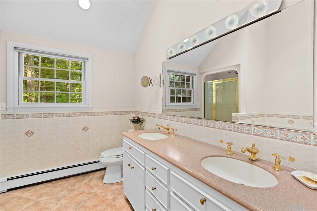 53 Arrowhead Road Duxbury, MA 02332 - Photo 16 of 39 Gallery Image 16