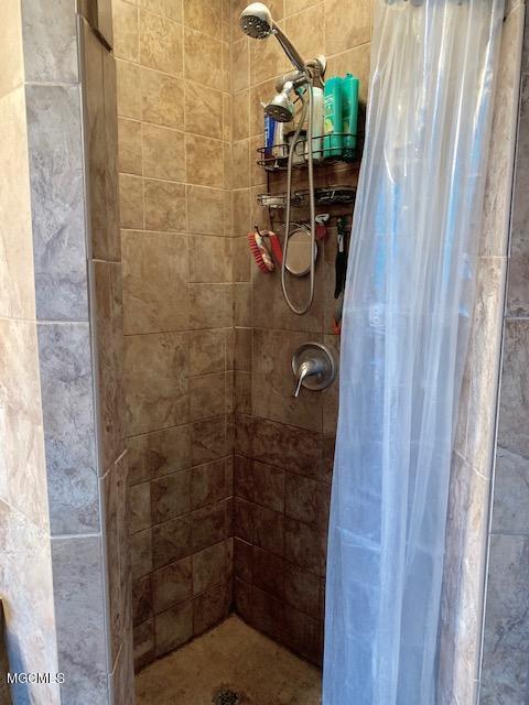7535 Methodist Church Road Moss Point, MS 39562 - Photo 15 of 22 Master Bath Shower