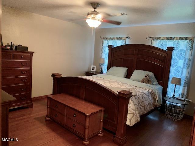 7535 Methodist Church Road Moss Point, MS 39562 - Photo 17 of 22 Second Bedroom