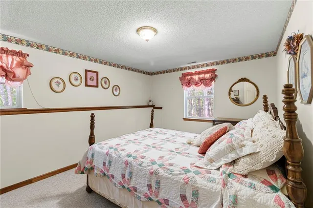 $419,900 | 26690 Oakwood Lane, Clinton, MO 64735