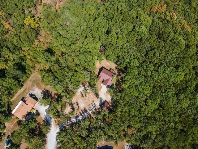 $419,900 | 26690 Oakwood Lane, Clinton, MO 64735