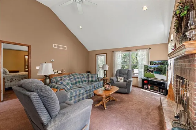 $419,900 | 26690 Oakwood Lane, Clinton, MO 64735