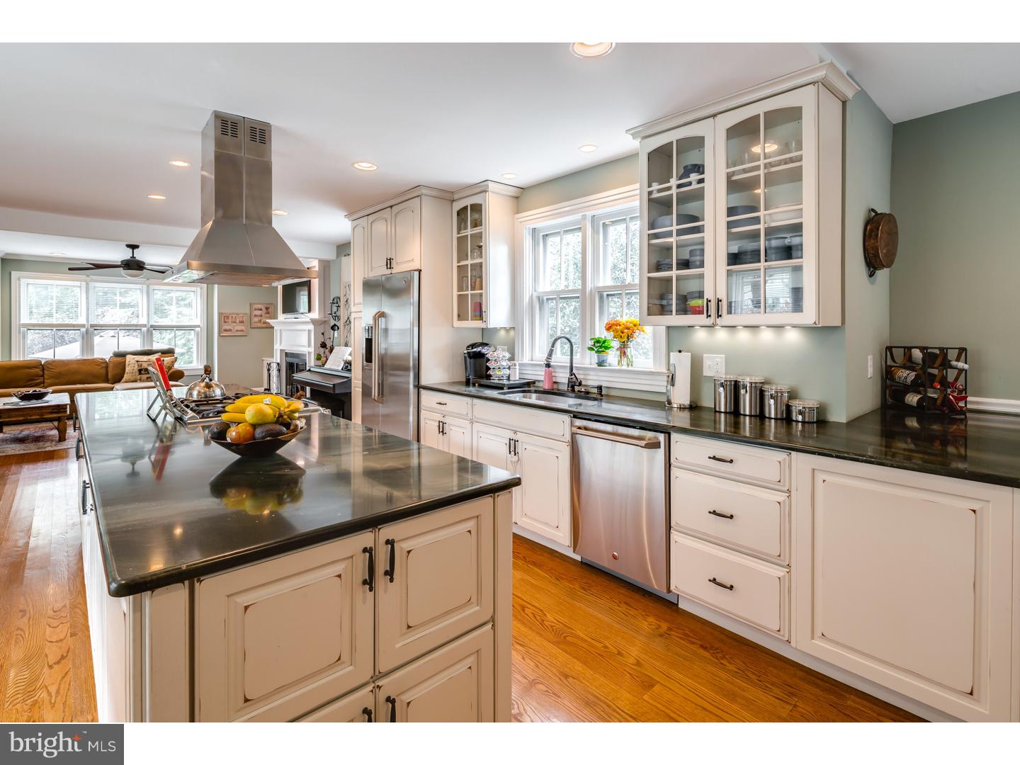 114 Warwick Road Haddonfield, NJ 08033 - Photo 4 of 25 Kitchen