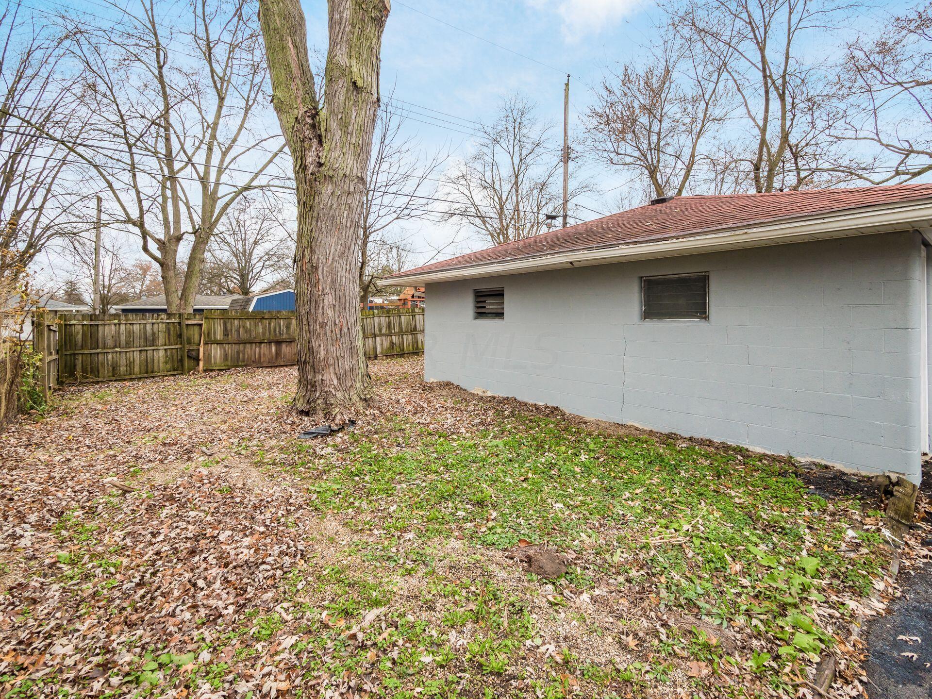 2071 Sale Road Columbus, OH 43224 - Photo 23 of 23 045_a21f9529e_N 2071 Sale 090