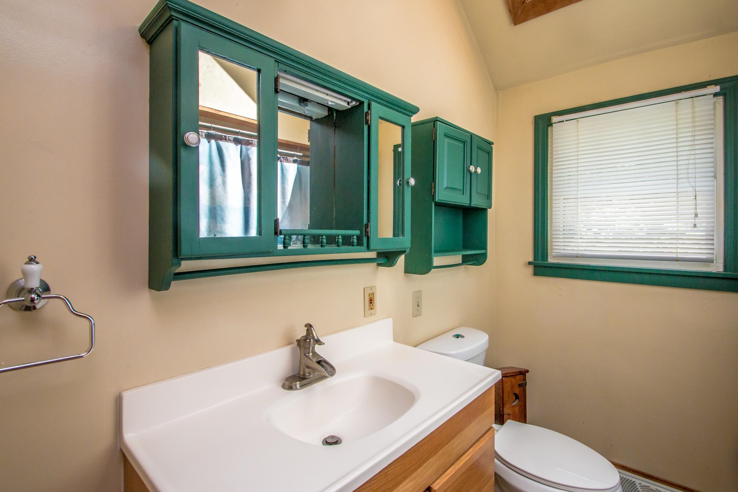 471 Wentworth Road Brookfield, NH 03872 - Photo 11 of 43