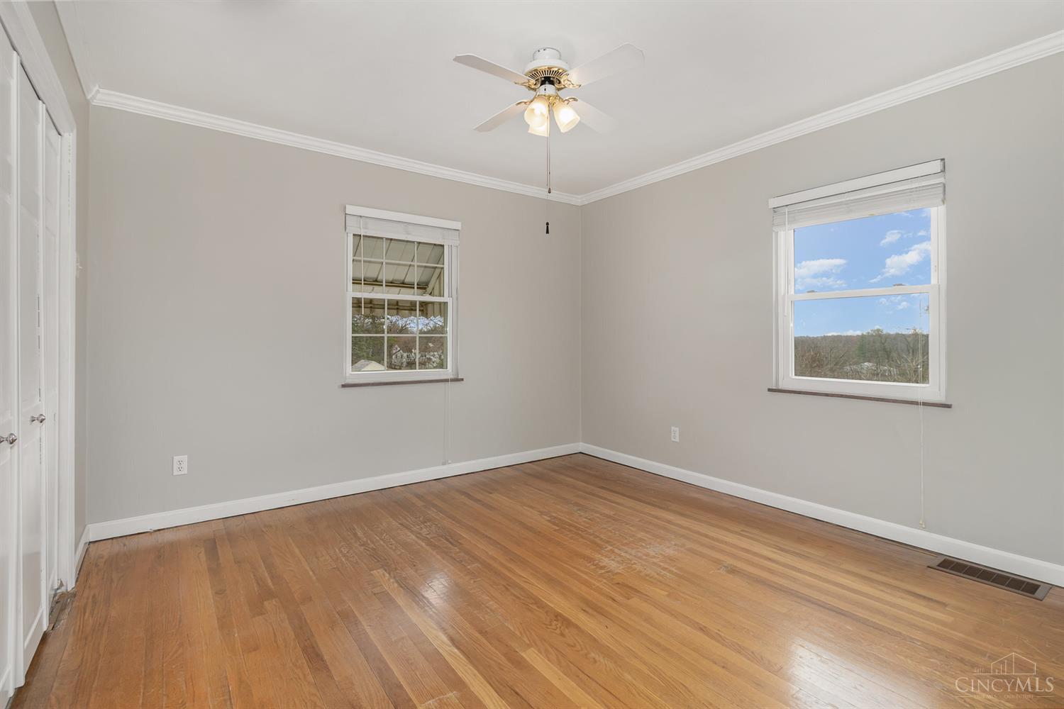 3297 Diehl Road Cincinnati, OH 45211 - Photo 8 of 26 Gallery Image 8