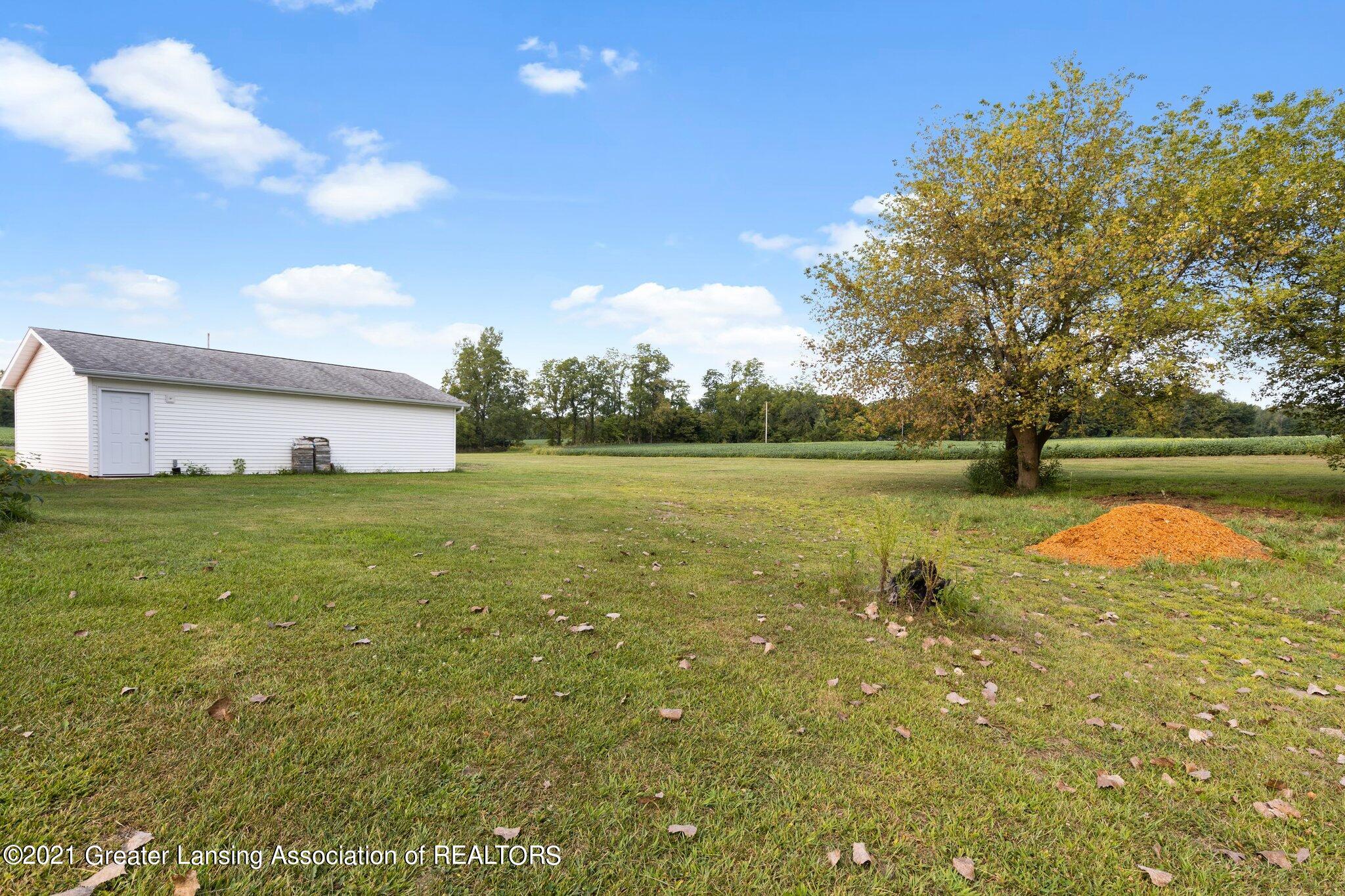 582 South Michigan Road Eaton Rapids, MI 48827 - Photo 31 of 42 12-web-or-mls-0Z4A3753