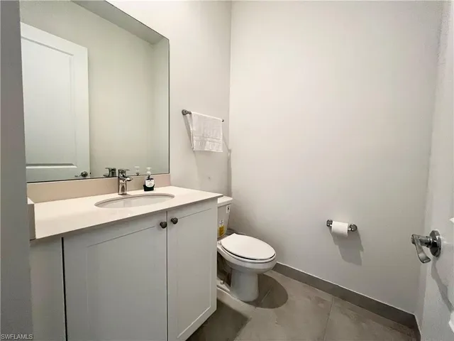 a view of elevator with hallway