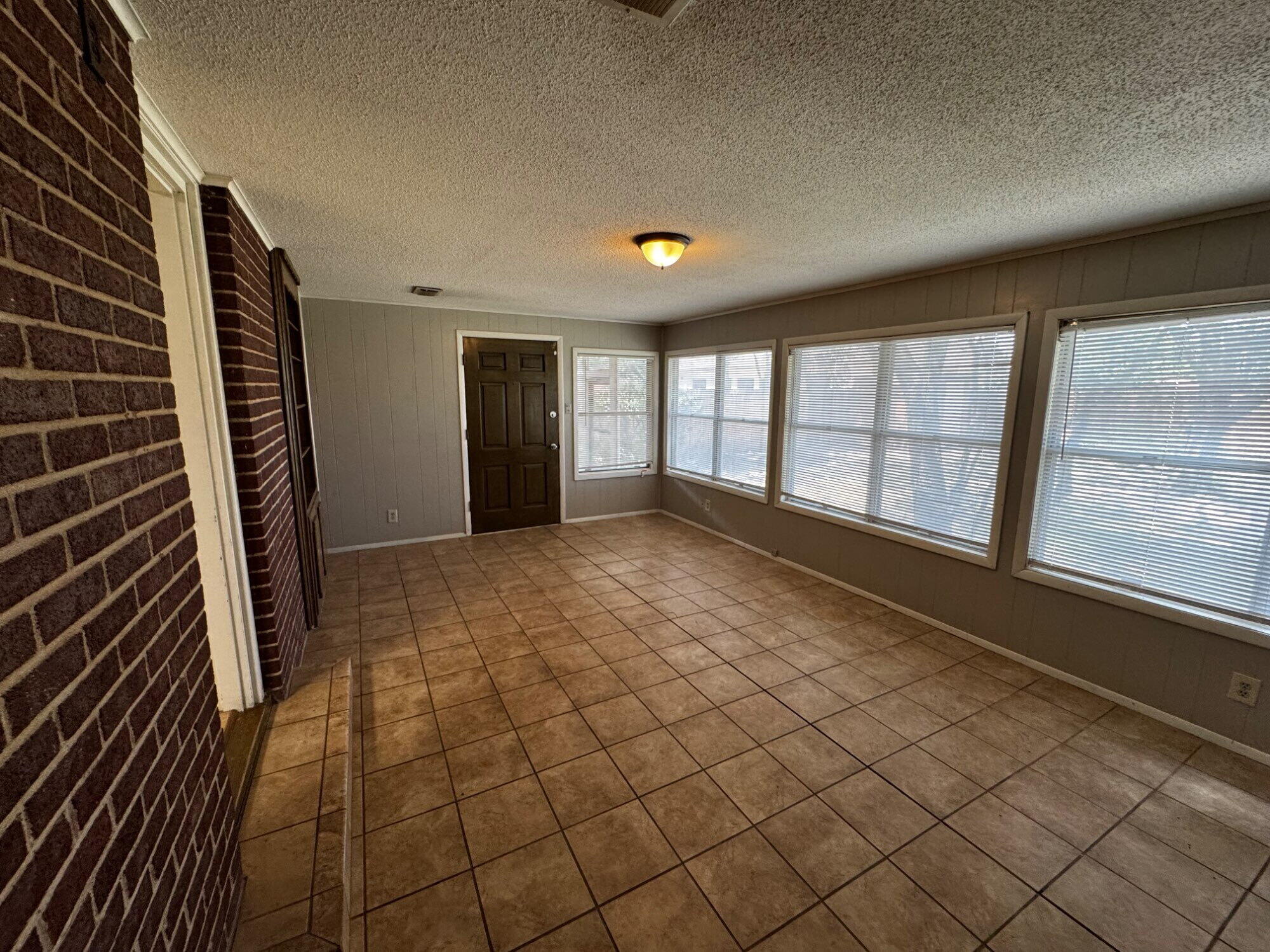 3806 23rd Street Lubbock, TX 79410 - Photo 5 of 13 IMG_7268