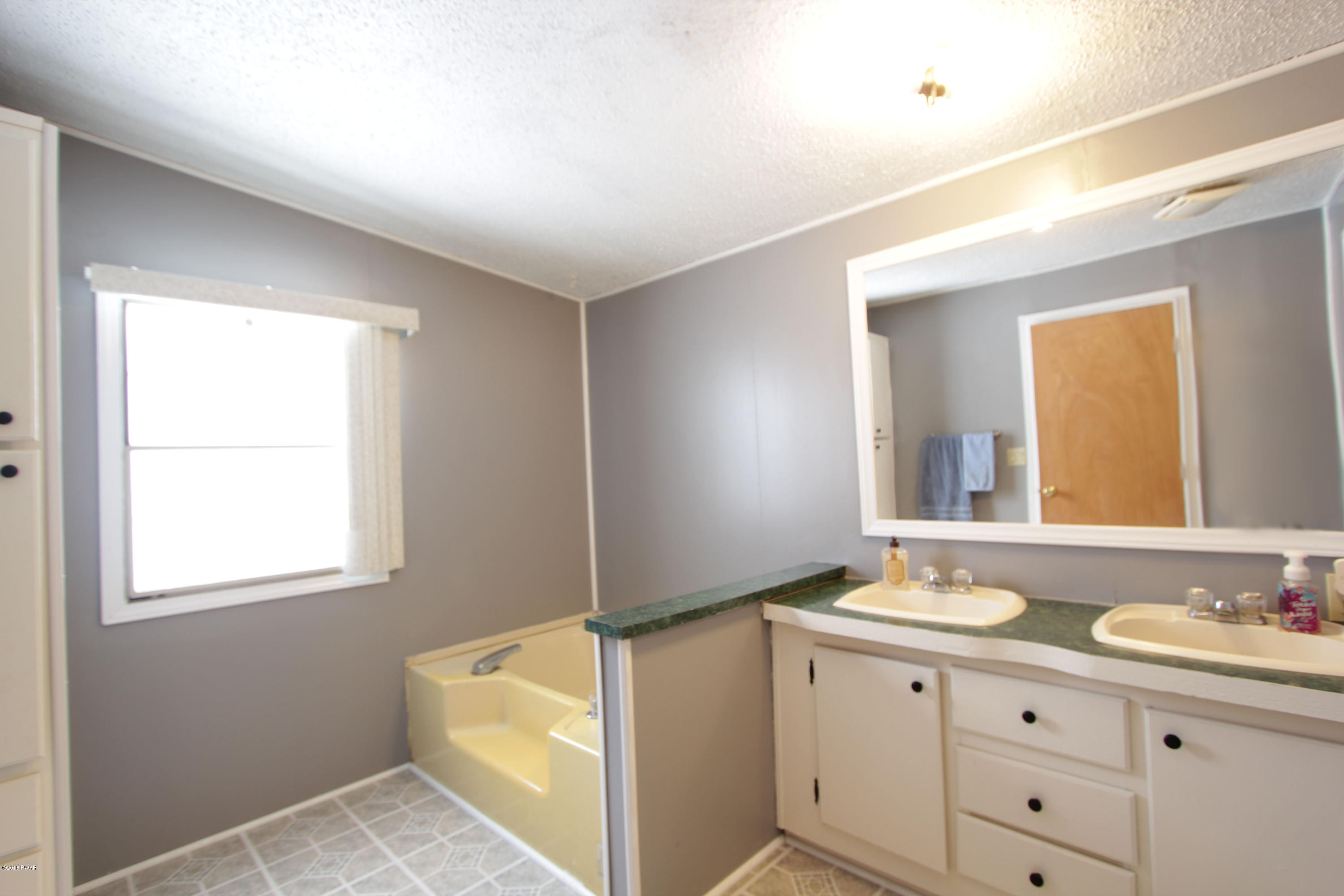 128 Nevin Road Newfoundland, PA 18445 - Photo 16 of 23 Master Bathroom