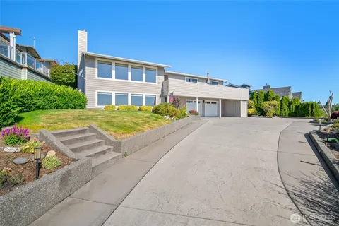 $1,050,000 | 8037 Chinook Way, Blaine, WA 98230