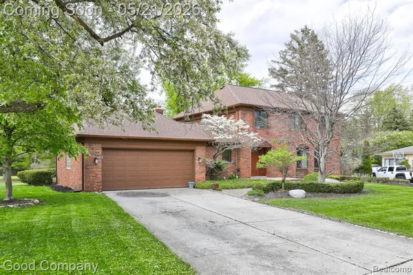 $720,000 | 2584 Devonwood Drive, Troy, MI 48098
