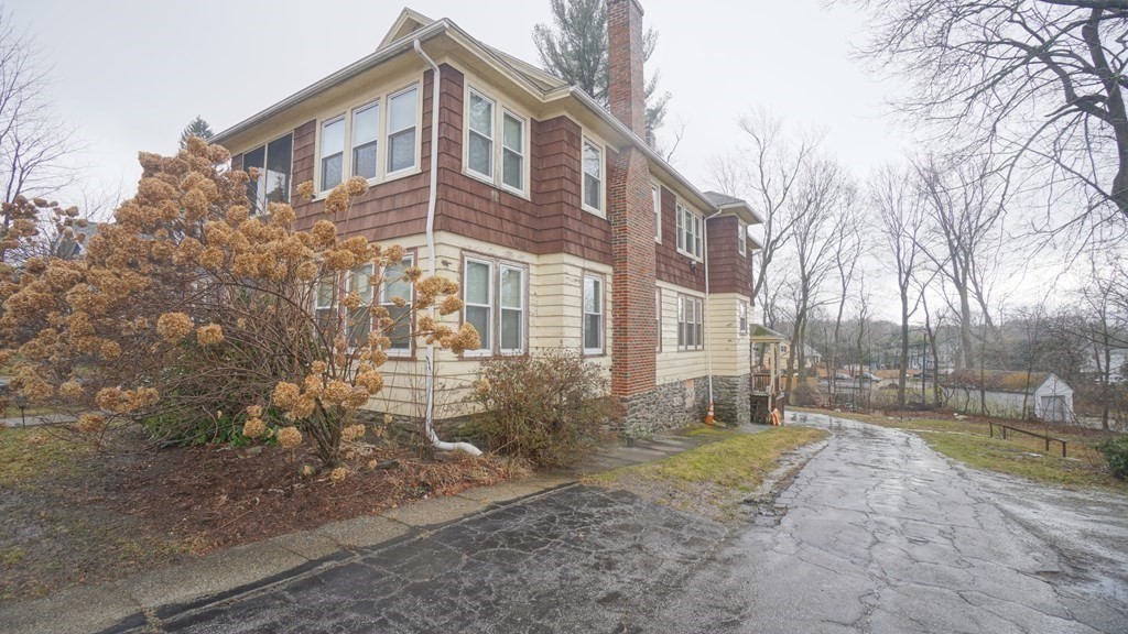 69 Hadwen Road Worcester, MA 01602 - Photo 4 of 7
