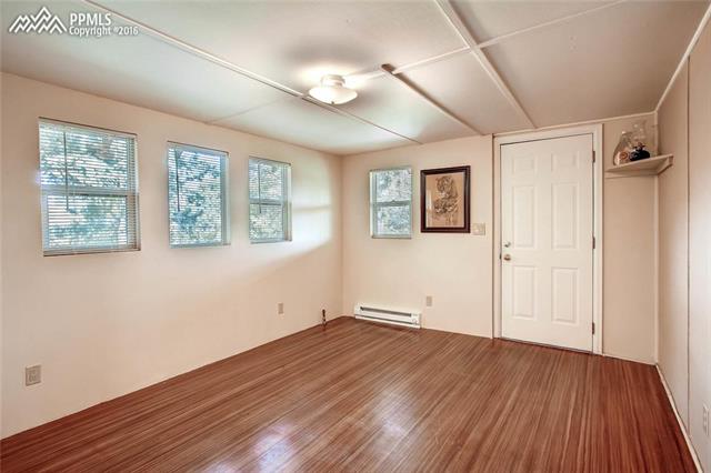 929 High Road Manitou Springs, CO 80829 - Photo 18 of 29