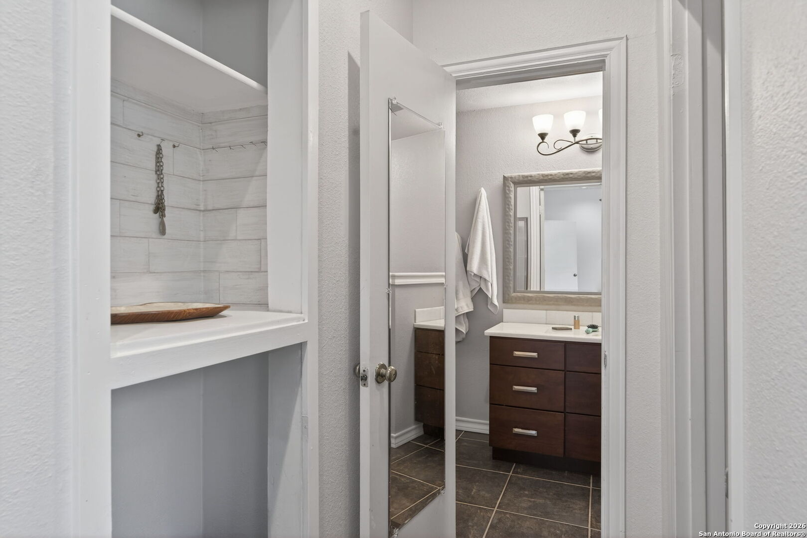 11001 Wurzbach Road, Unit 605 San Antonio, TX 78230 - Photo 24 of 47 a bathroom with a shower