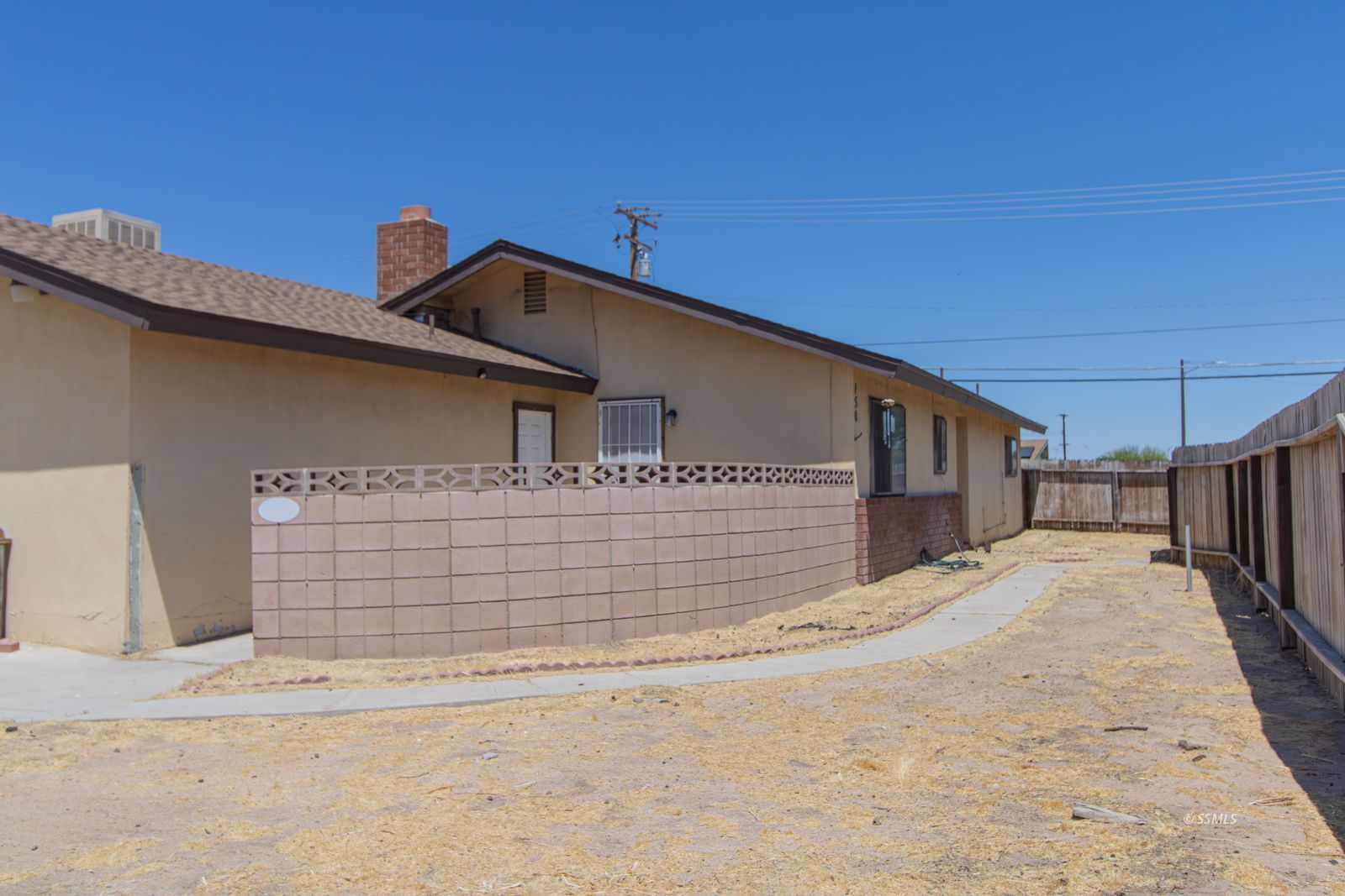 150 East Upjohn Avenue Ridgecrest, CA 93555 - Photo 3 of 34