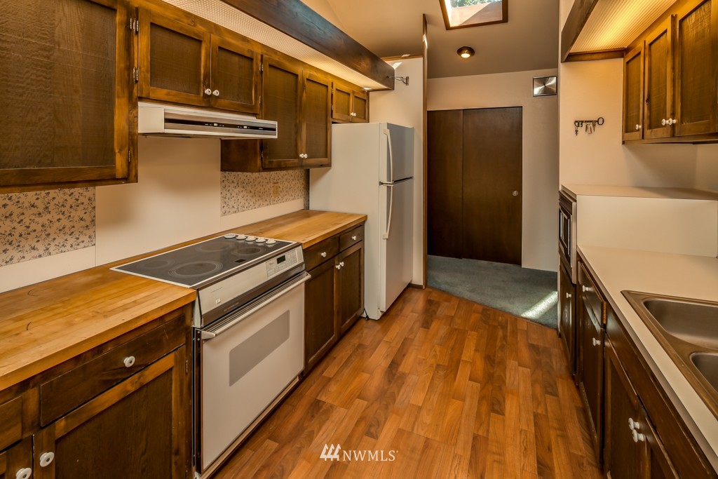 1450 Telegraph Road Bellingham, WA 98226 - Photo 7 of 24 Gallery Image 7