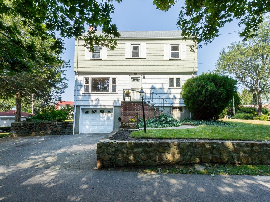 13 Buena Vista Road Marblehead, MA 01945 - Photo 1 of 27 Gallery Image 1