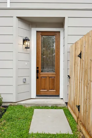 $2,950 | 2125 Hoskins Drive, Unit C, Houston, TX 77080