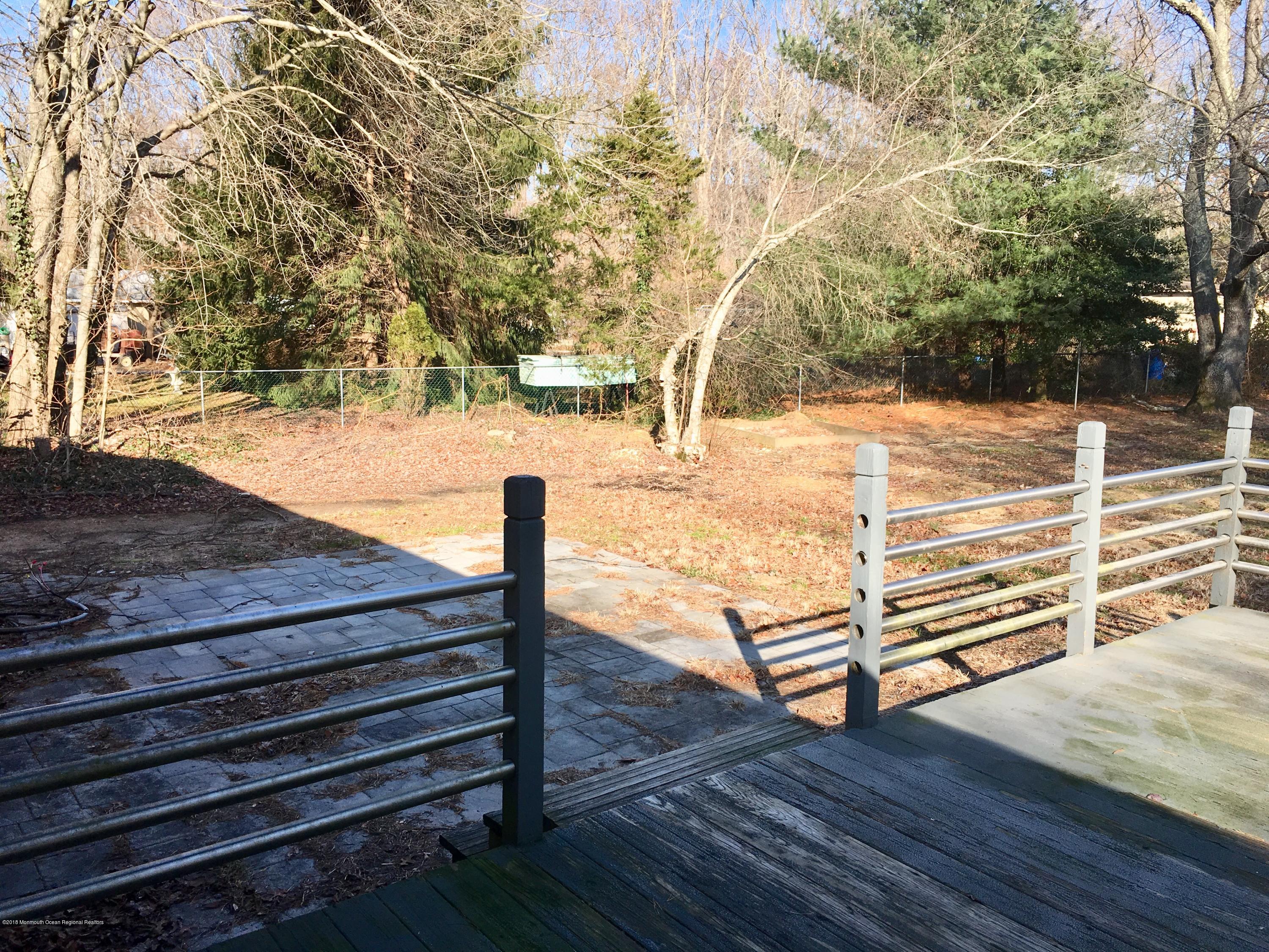 627 Leesville Road Jackson, NJ 08527 - Photo 17 of 17 a view of outdoor space and deck