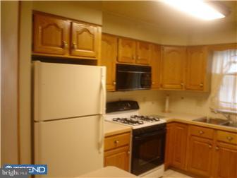 7807 Dungan Road Philadelphia, PA 19111 - Photo 4 of 7 Kitchen