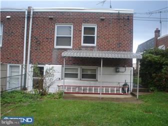 7807 Dungan Road Philadelphia, PA 19111 - Photo 6 of 7 Exterior Back