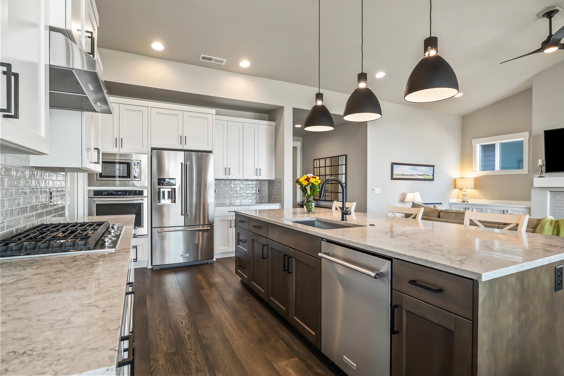 3048 Northwest Hidden Rdg Drive Bend, OR 97703 - Photo 23 of 50 Chef's Kitchen