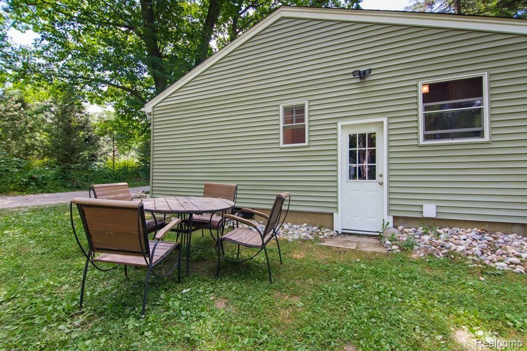 7785 Haley Road White Lake, MI 48383 - Photo 13 of 81 IMG_6160.jpg