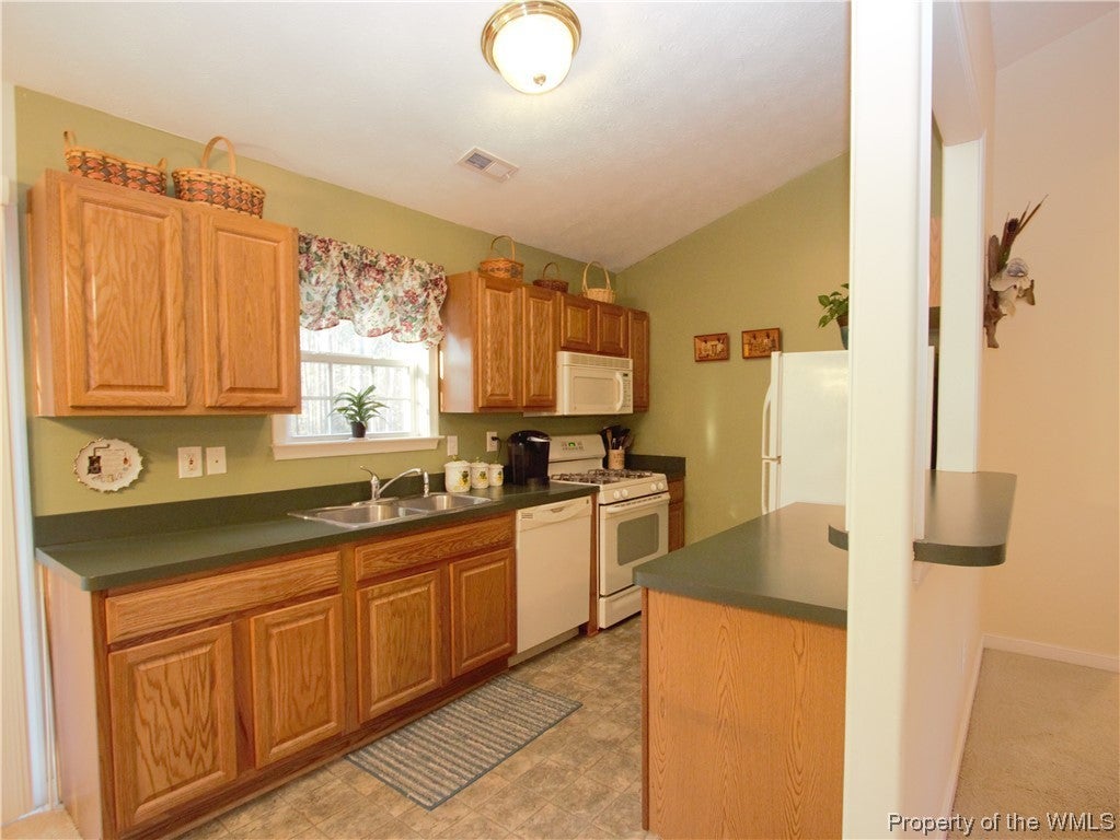 4887 Turks Ferry Road Gloucester, VA 23061 - Photo 10 of 36 Gallery Image 10
